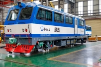 高质量共建“一带一路”  金鹰重工轨道车出口坦桑尼亚