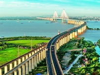 封面丨实现服务业与共建“一带一路”协同发展