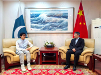 曹珂代总领事会见香港特区政府“一带一路”专员何力治