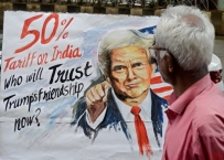 关税又“休战”90天,特朗普到底在算计什么?